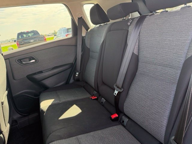 Used 2023 Nissan Rogue SV AWD/4WD image 26