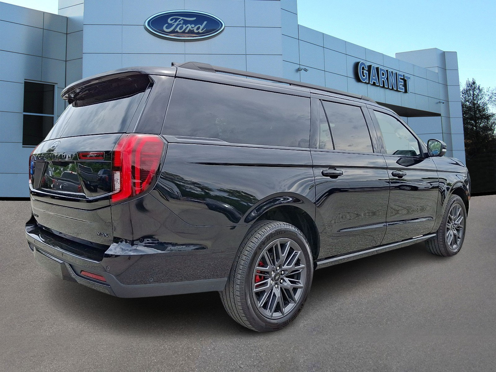 Certified 2025 Ford Expedition Max Platinum w/ Stealth Performance Package AWD/4WD image 8