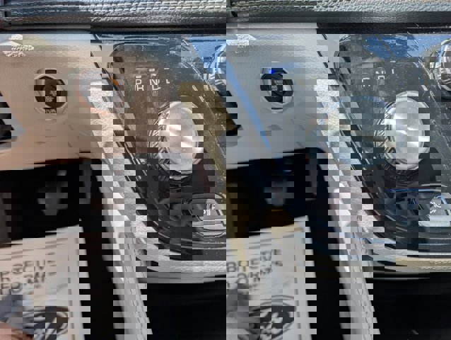 Used 2023 Chrysler Pacifica Limited image 10