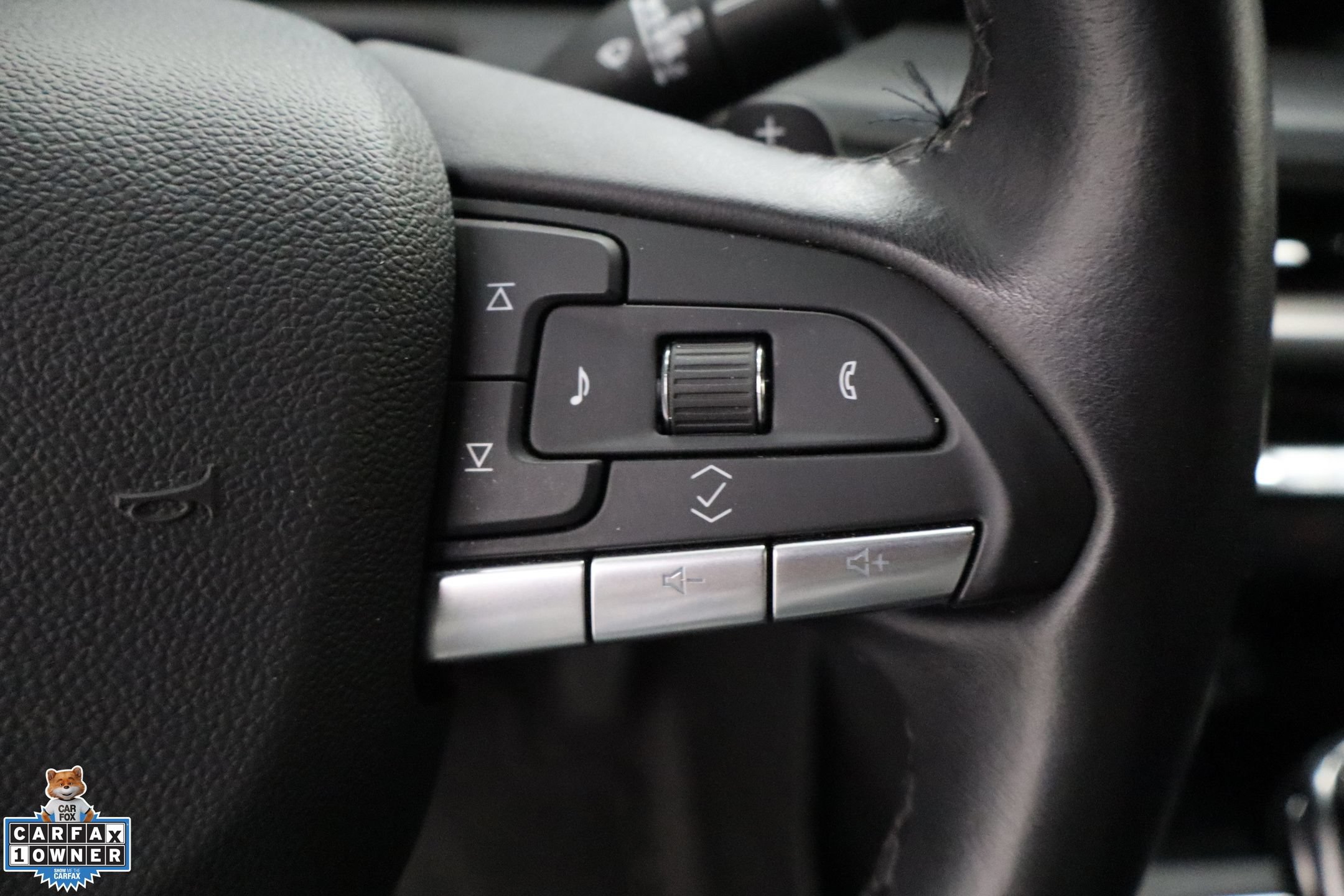 Used 2025 Cadillac XT4 Premium Luxury FWD image 17