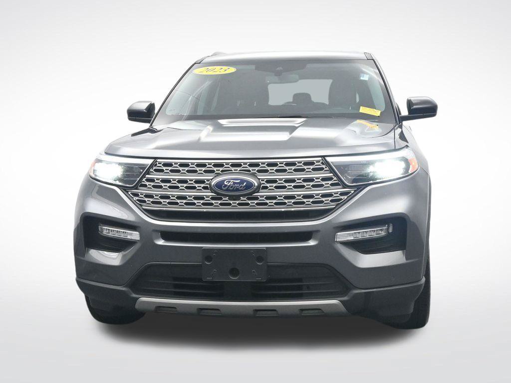 Certified 2023 Ford Explorer Limited RWD image 2