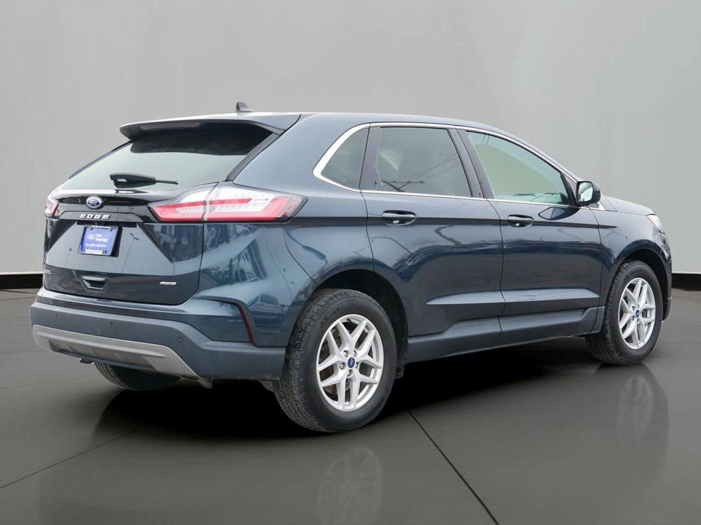 Certified 2022 Ford Edge SEL w/ Convenience Package image 2