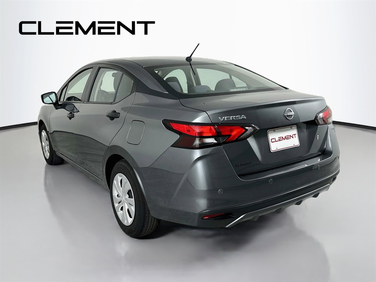 Used 2025 Nissan Versa S FWD image 10
