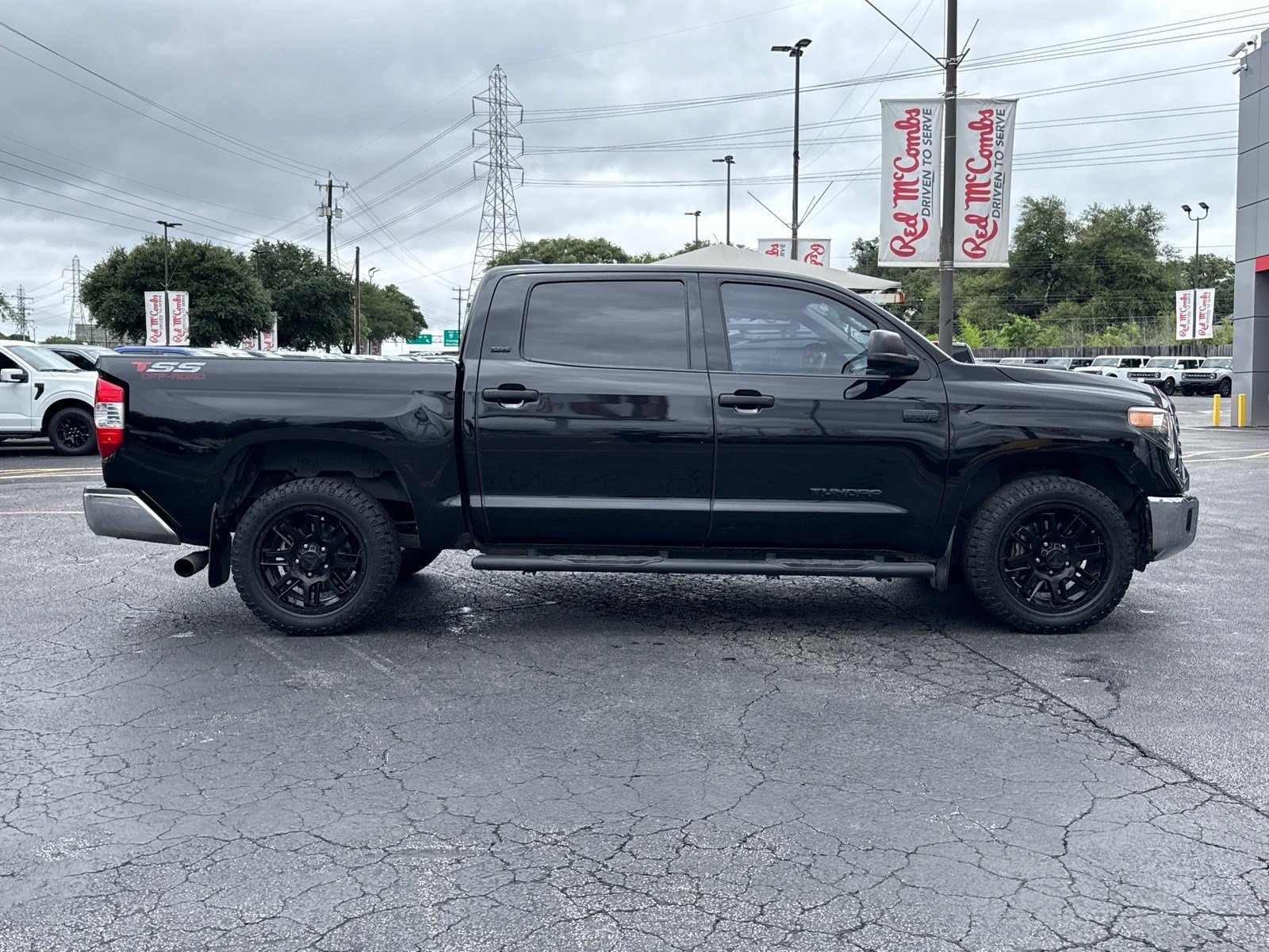 Used 2021 Toyota Tundra SR5 w/ SR5 Leather Package RWD image 5