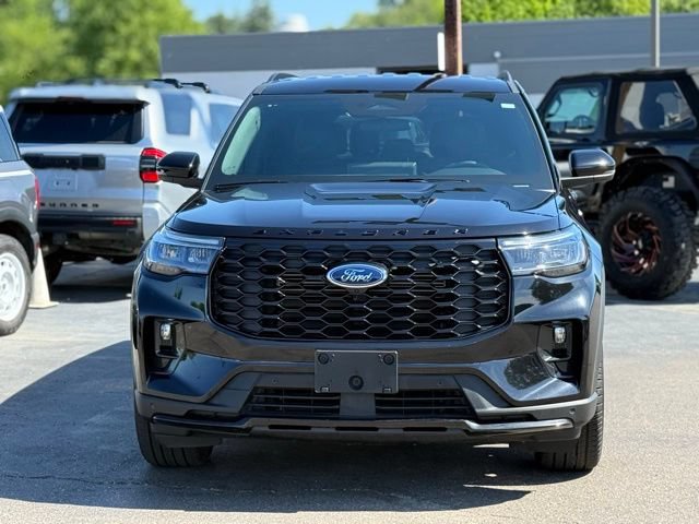Certified 2025 Ford Explorer ST-Line w/ ST-Line Street Pack AWD/4WD image 37