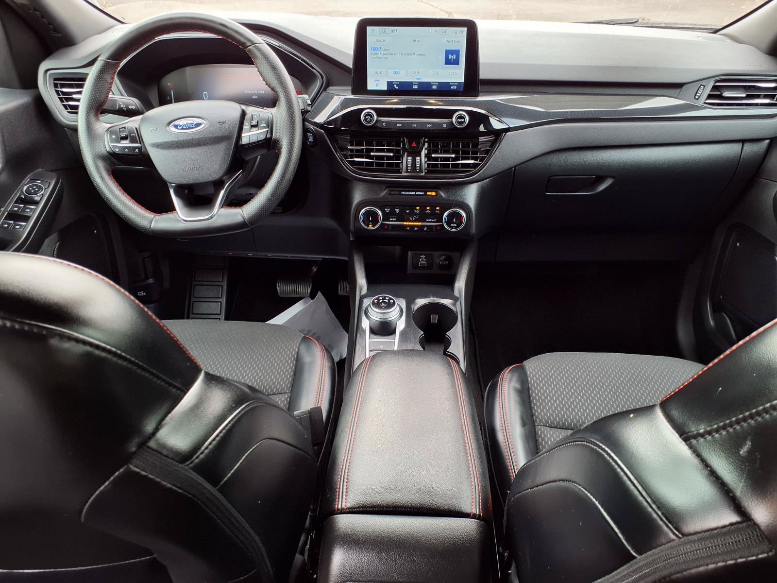 Certified 2025 Ford Escape ST-Line Select AWD/4WD image 18
