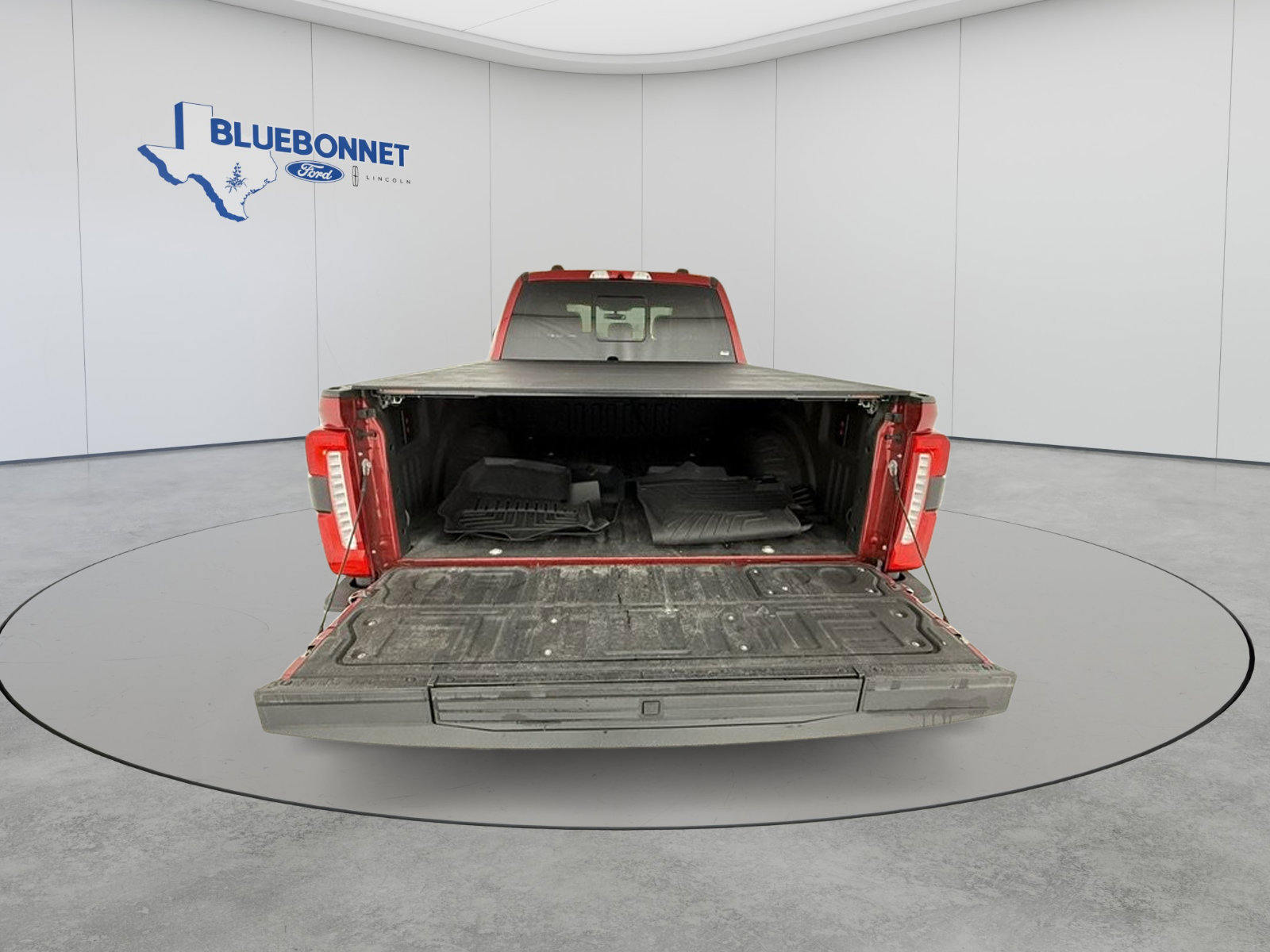 Certified 2024 Ford F250 Lariat w/ Lariat Ultimate Package AWD/4WD image 5