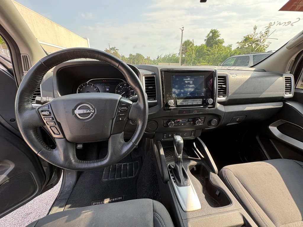 Used 2023 Nissan Frontier SV w/ SV Convenience Package RWD image 7
