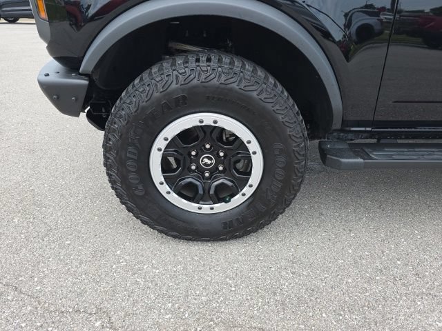 Certified 2023 Ford Bronco Big Bend w/ Sasquatch Package AWD/4WD image 9