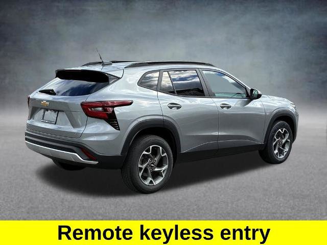 Used 2024 Chevrolet Trax LT FWD image 5