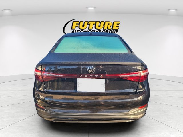 Used 2025 Volkswagen Jetta Sport FWD image 4