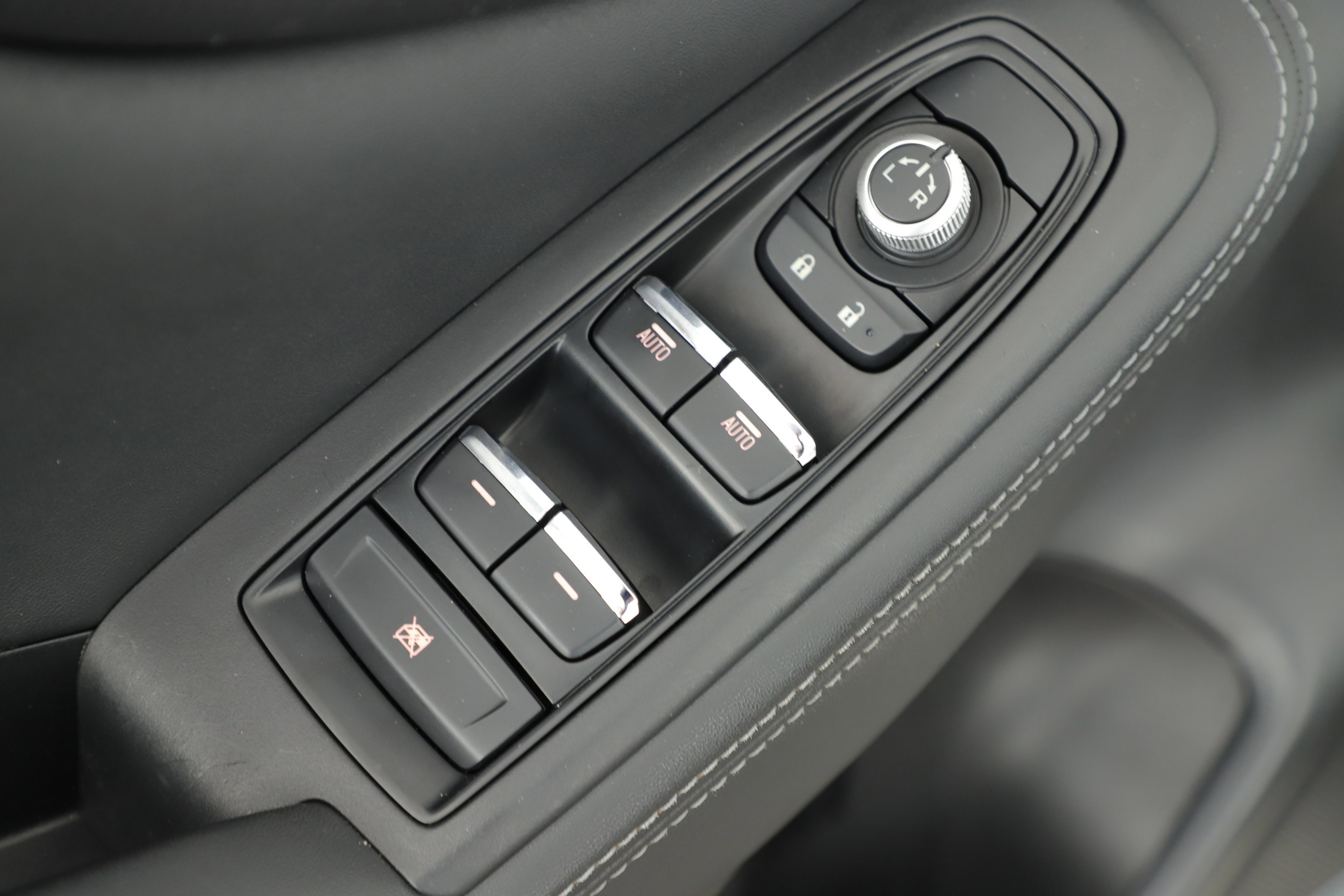 Used 2021 Subaru Forester Limited image 9