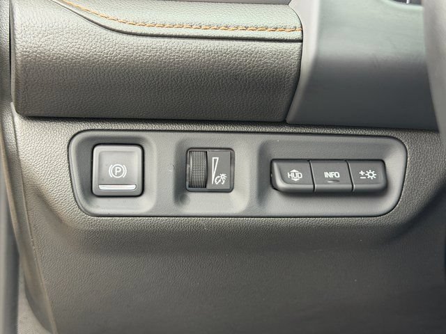 Used 2023 GMC Acadia AT4 w/ Technology Package AWD/4WD image 26