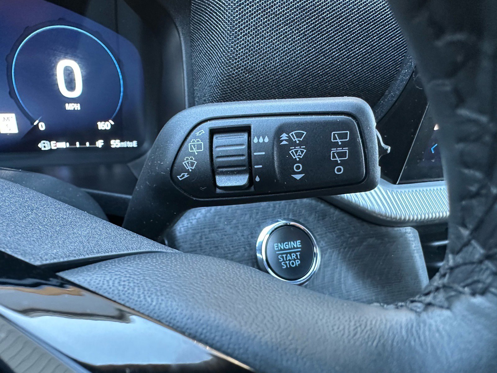 Certified 2025 Ford Explorer Platinum w/ LUX Leather Package image 46