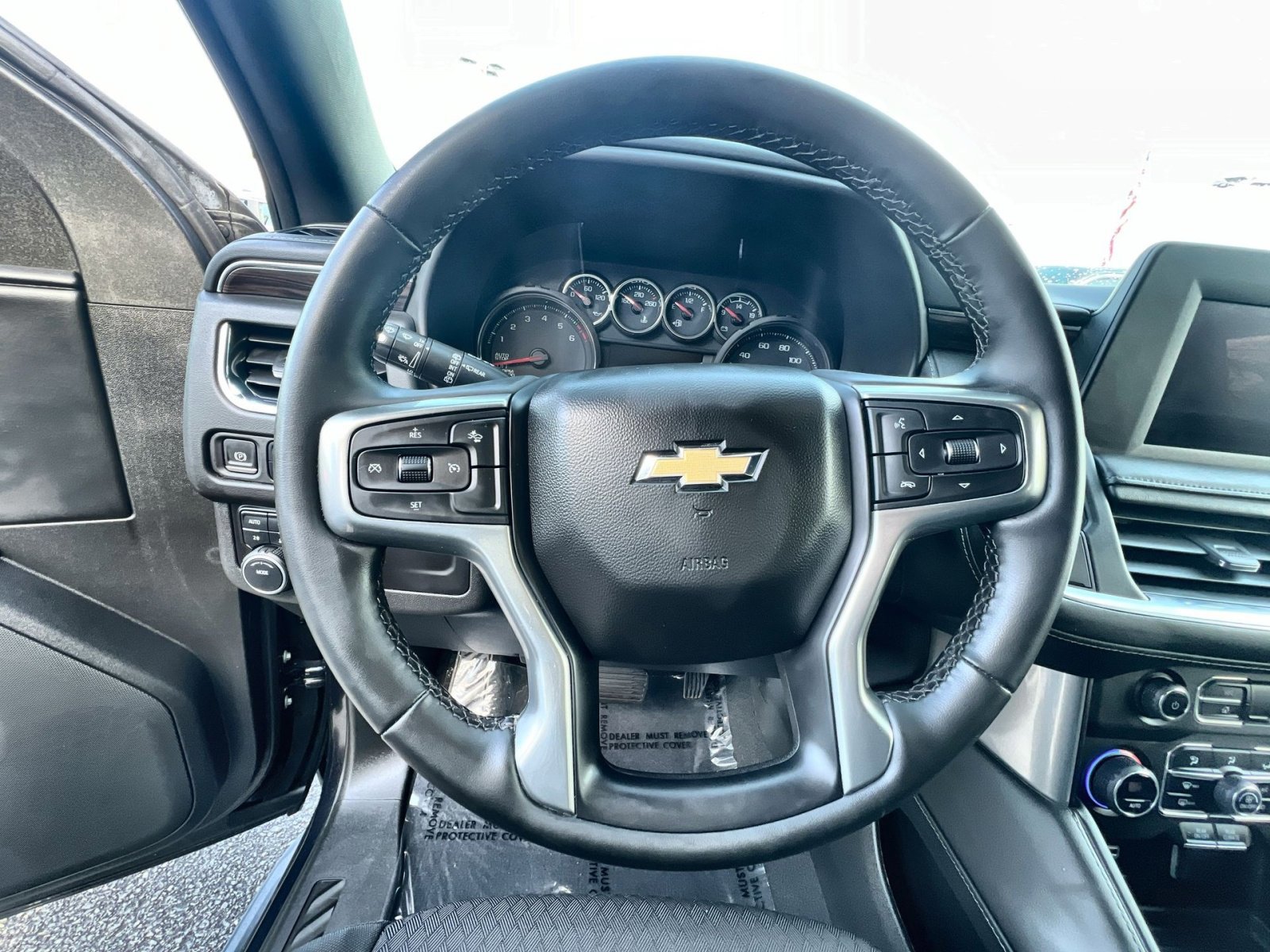 Used 2023 Chevrolet Suburban LS image 16