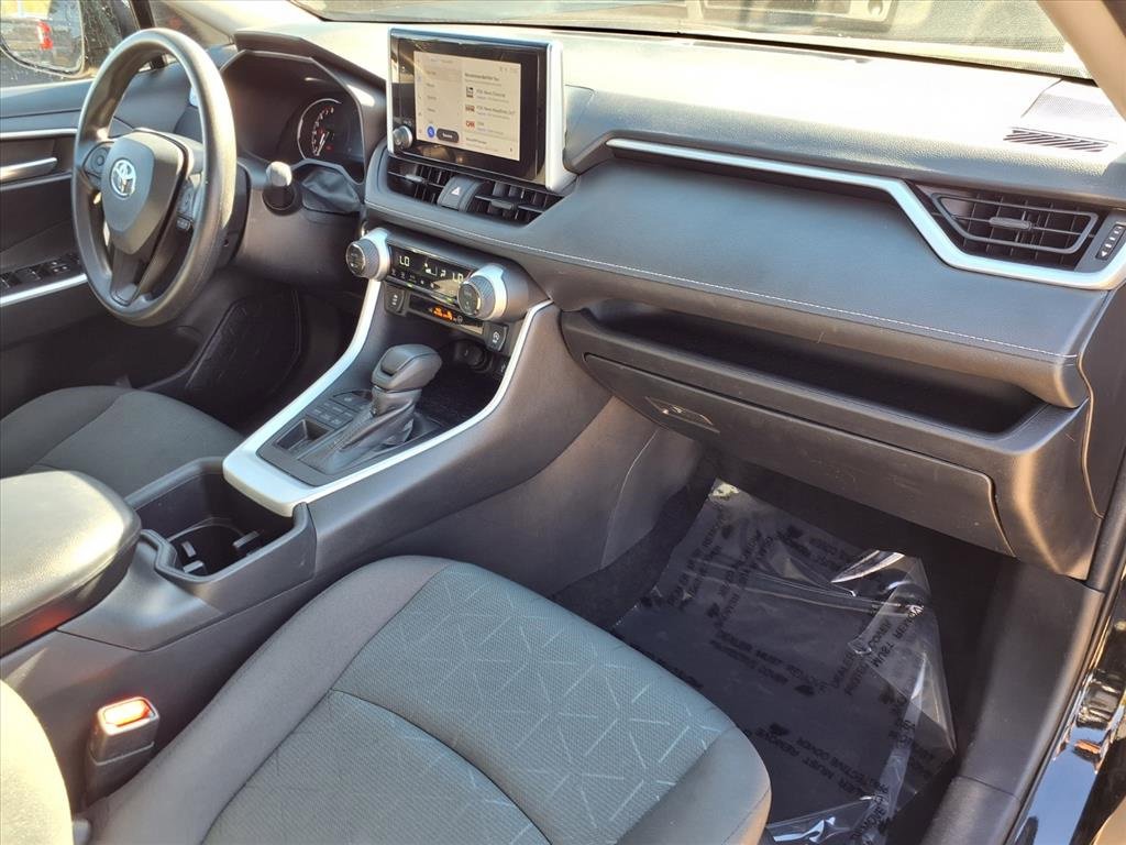 Used 2024 Toyota RAV4 XLE image 28