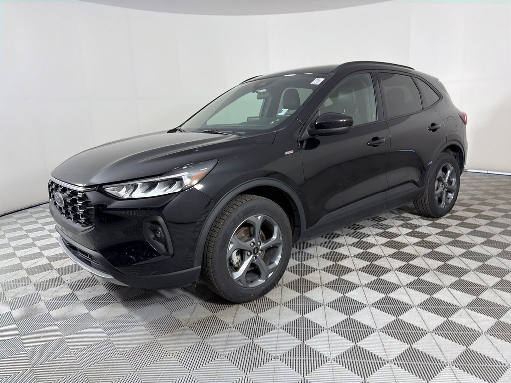 Certified 2025 Ford Escape ST-Line Select AWD/4WD image 3