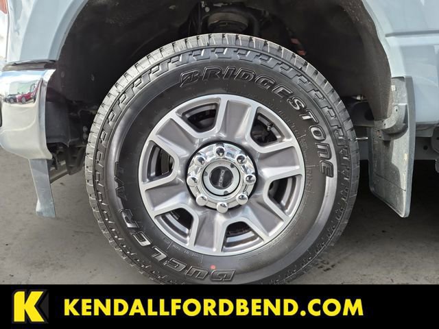 Certified 2025 Ford F350 Lariat w/ FX4 Off-Road Package AWD/4WD image 14