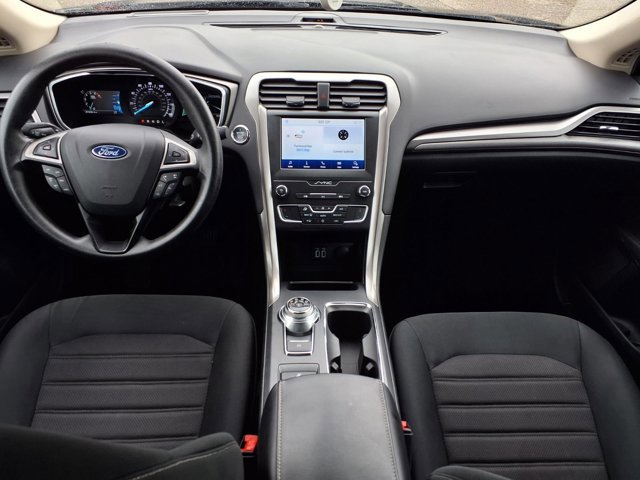 Certified 2020 Ford Fusion SE FWD image 11