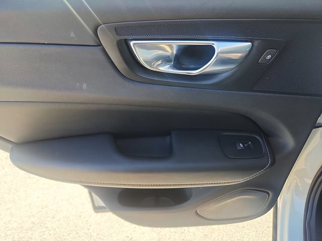 Used 2022 Volvo XC60 B5 Inscription w/ Climate Package AWD/4WD image 27