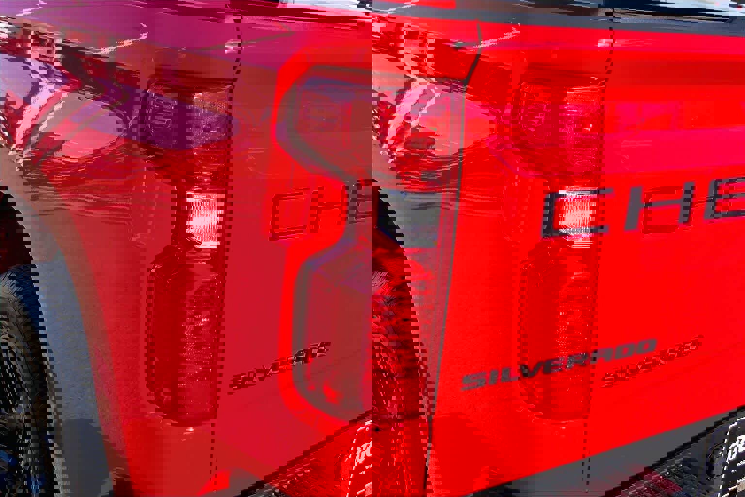 Used 2023 Chevrolet Silverado 1500 Custom w/ LPO, Dark Essentials Package image 28