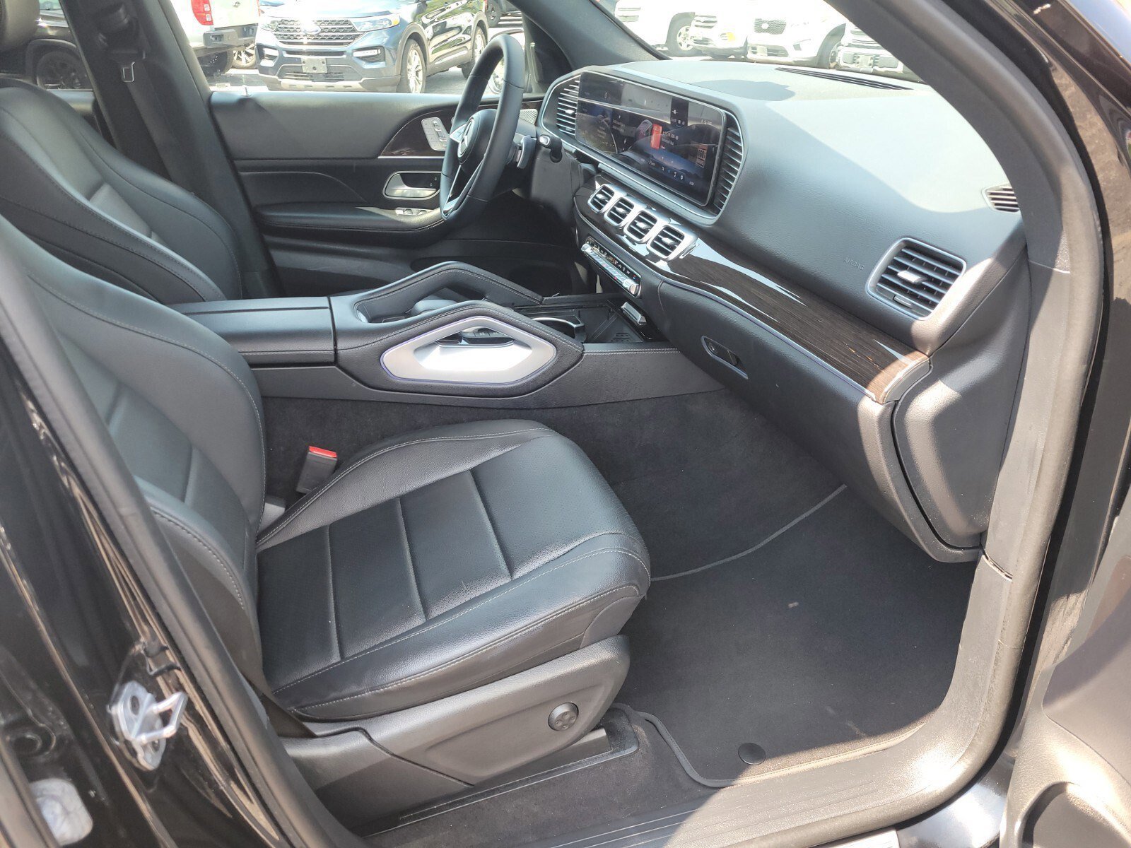 Used 2024 Mercedes-Benz GLE 350 4MATIC w/ 3rd Row Seat Package image 12