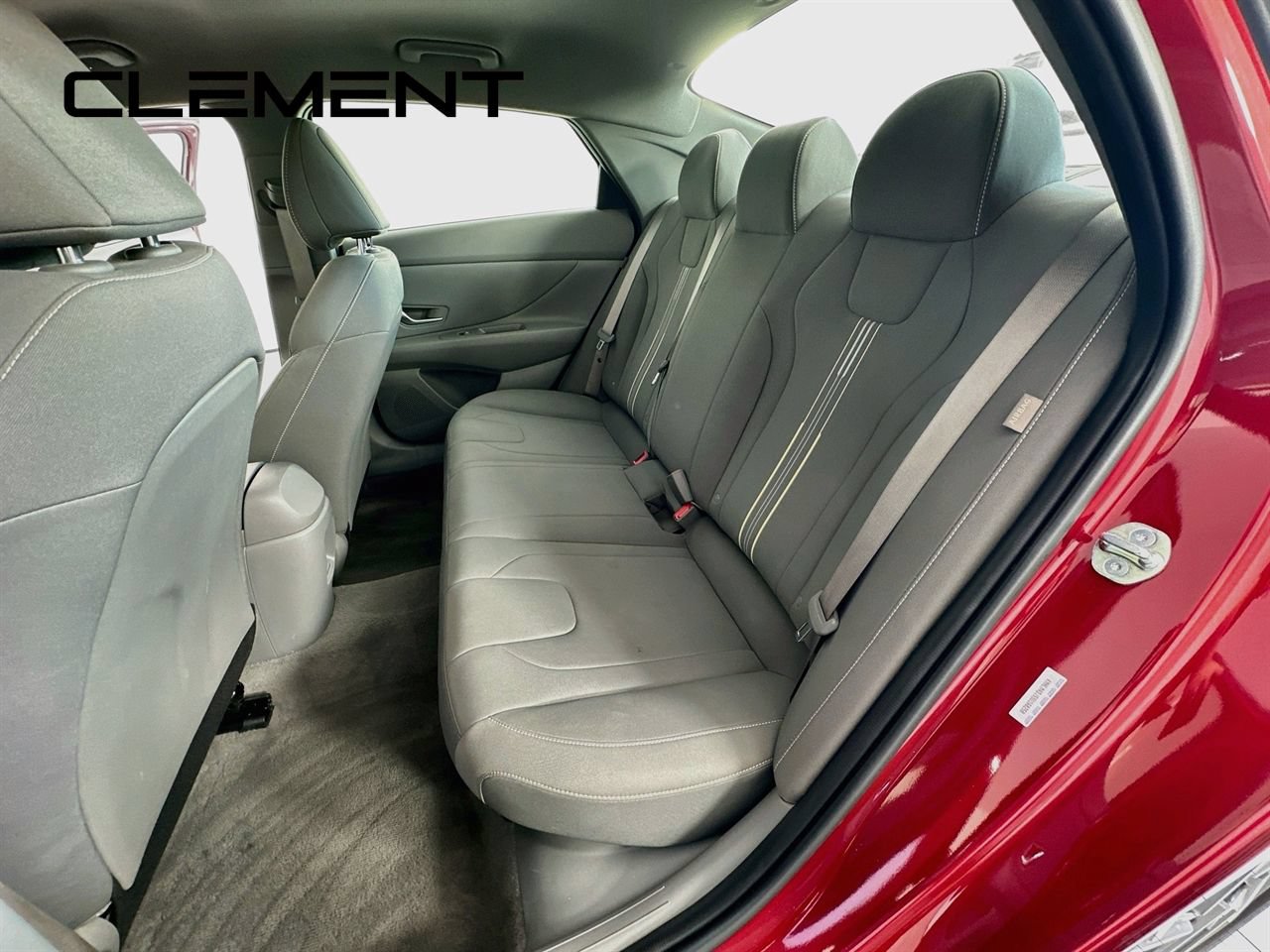 Used 2025 Hyundai Elantra SEL FWD image 30