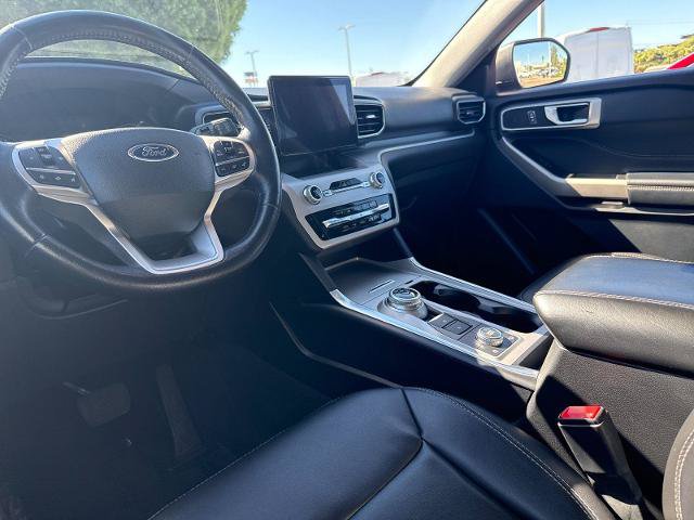 Certified 2023 Ford Explorer XLT w/ Equipment Group 202A AWD/4WD image 9