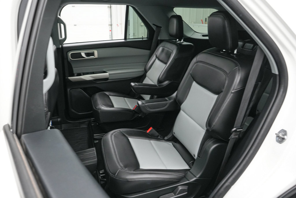 Certified 2023 Ford Explorer XLT w/ Equipment Group 202A AWD/4WD image 18