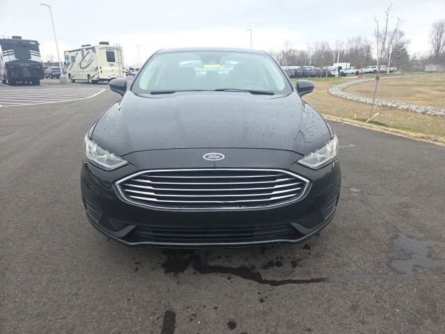 Certified 2020 Ford Fusion SE image 2