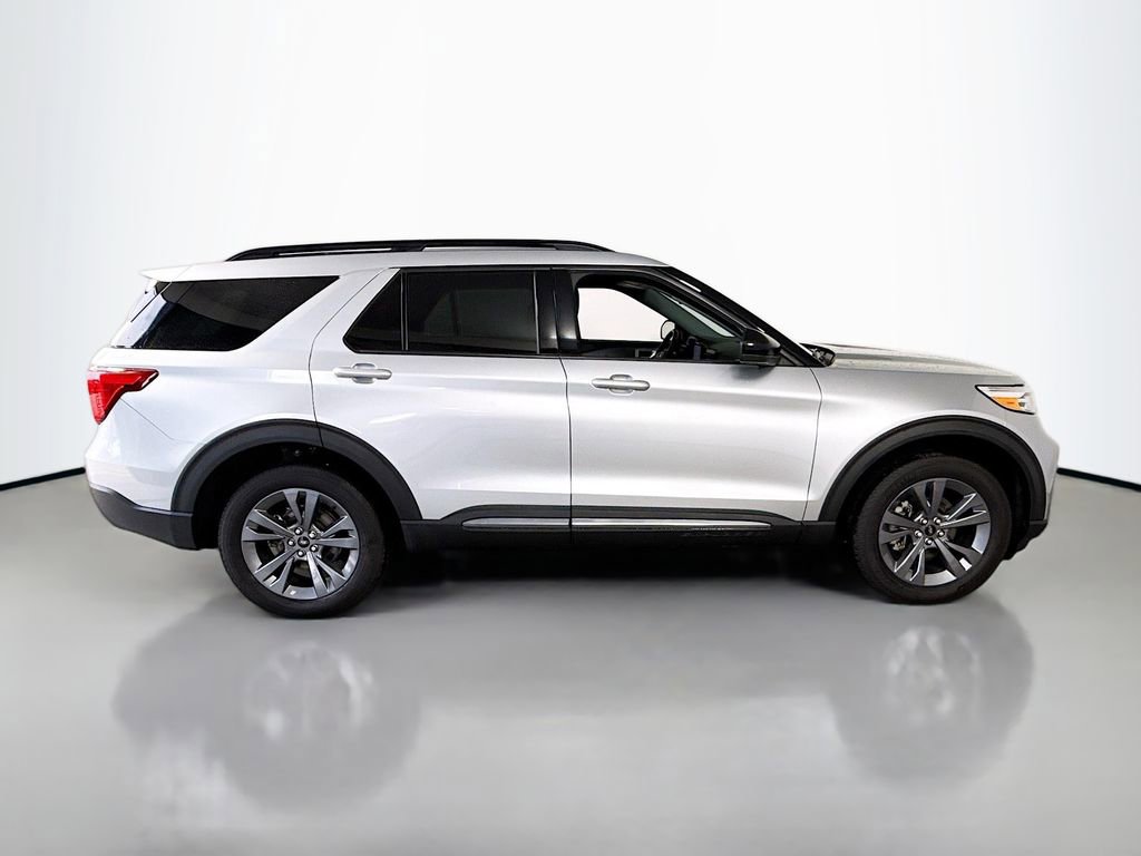 Certified 2023 Ford Explorer XLT w/ Equipment Group 202A AWD/4WD image 12