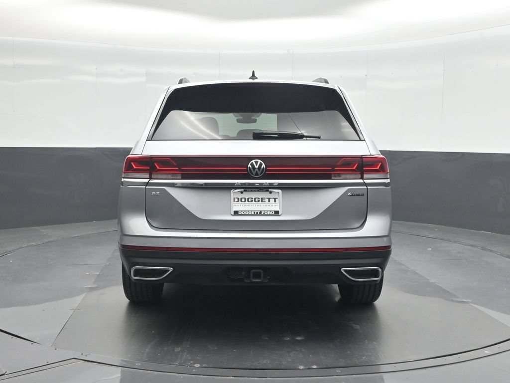 Used 2025 Volkswagen Atlas SE AWD/4WD image 17