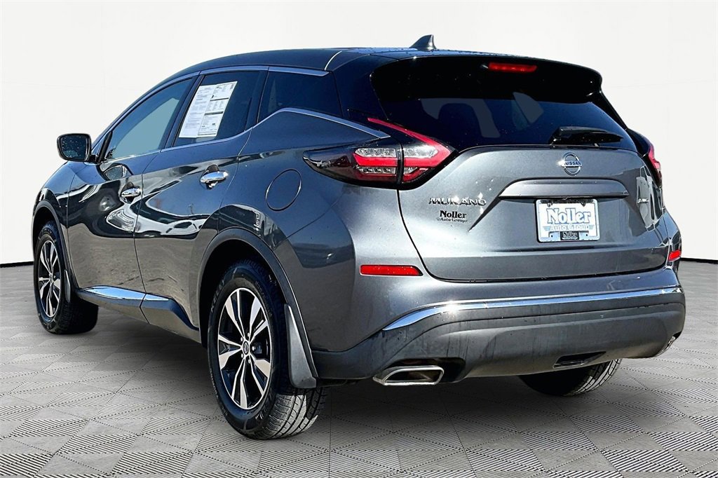 Used 2019 Nissan Murano S image 2