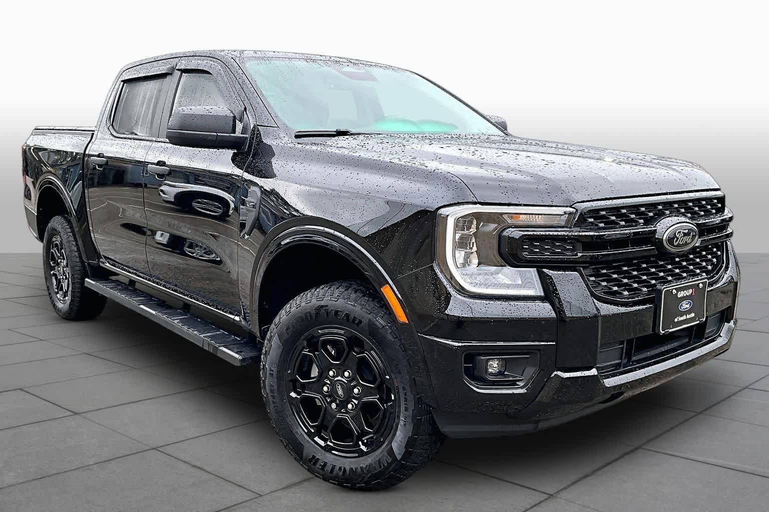 Certified 2025 Ford Ranger XLT w/ Black Appearance Package RWD image 3