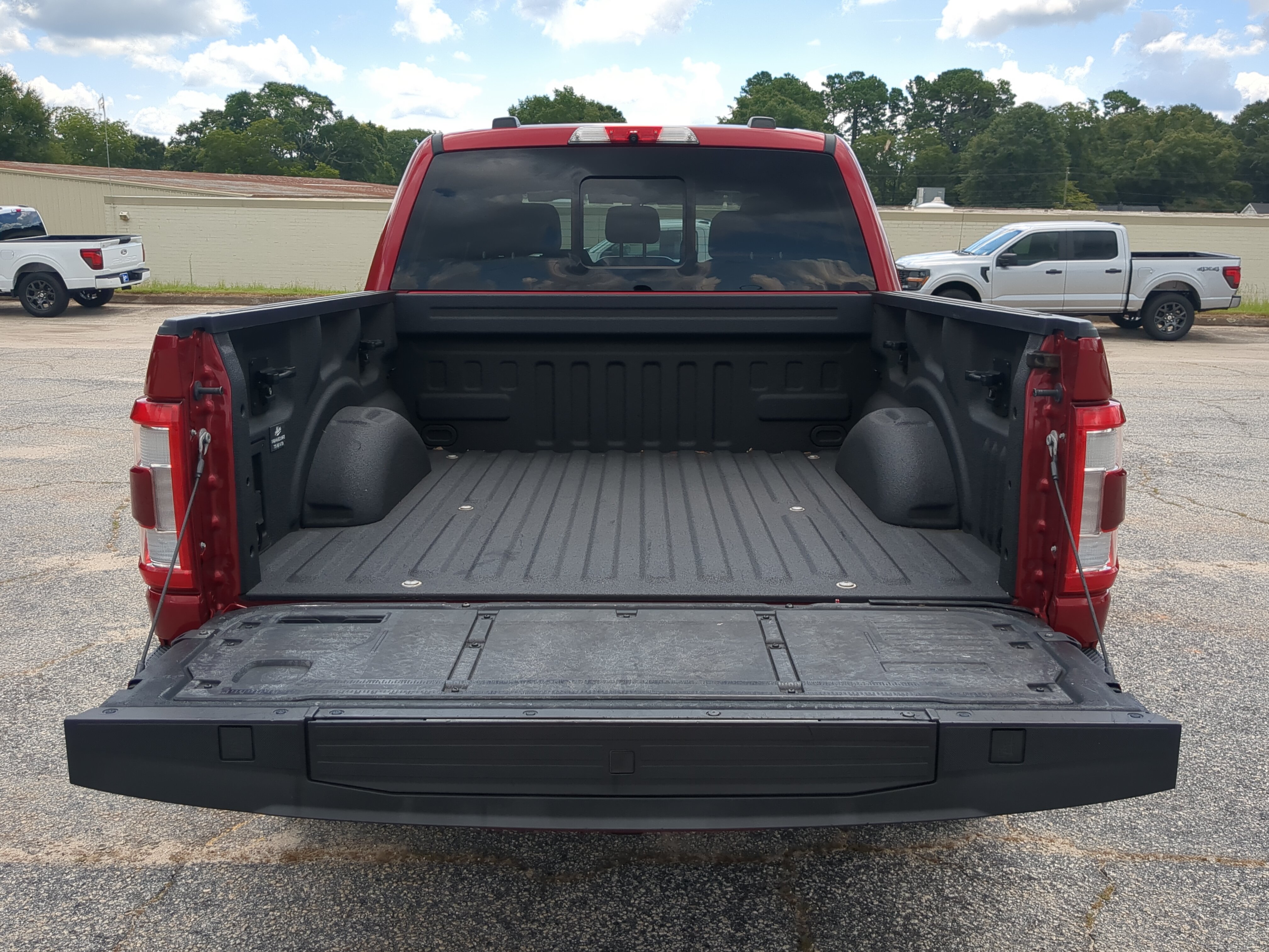 Certified 2022 Ford F150 Lariat AWD/4WD image 11