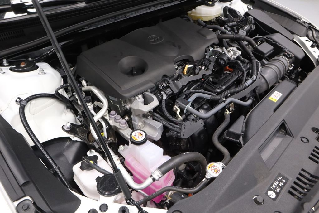 Used 2025 Toyota Camry LE FWD image 15