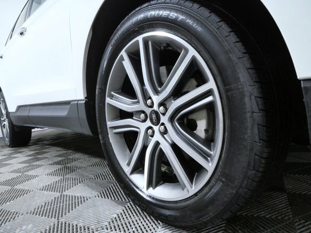 Certified 2023 Ford Edge Titanium w/ Class II Trailer Tow Package image 7