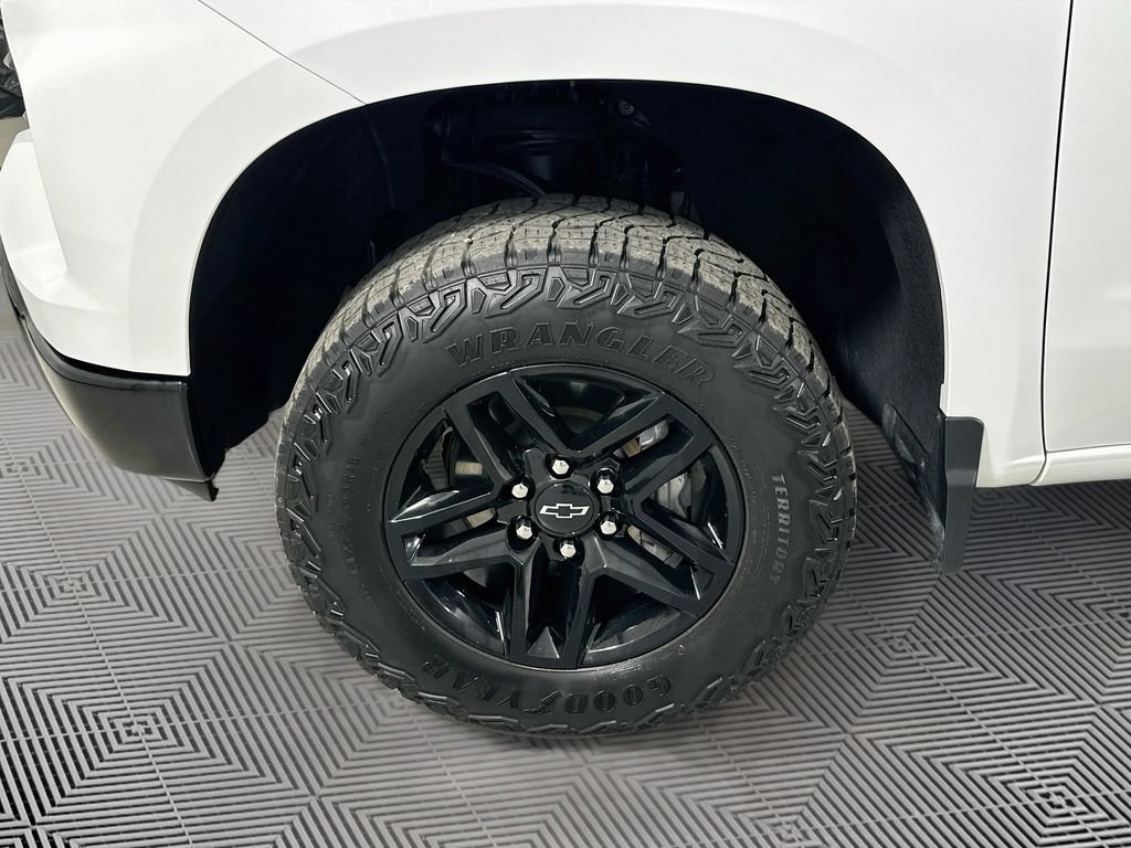 Used 2025 Chevrolet Silverado 1500 LT Trail Boss w/ Protection Package AWD/4WD image 28
