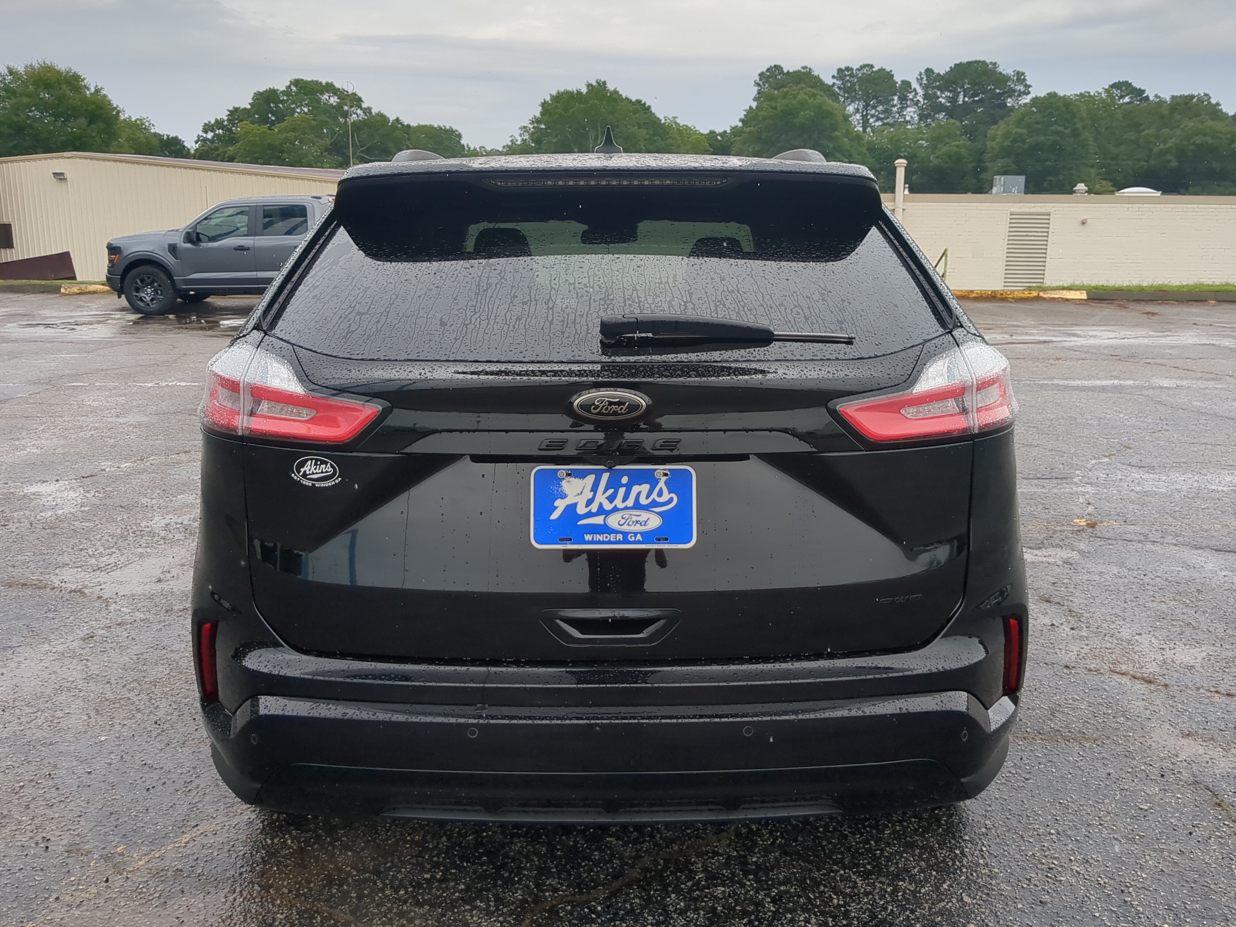 Certified 2024 Ford Edge SE w/ Black Appearance Package AWD/4WD image 4