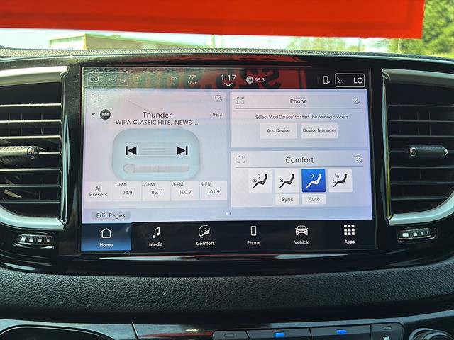 Used 2025 Chrysler Pacifica Select FWD image 20