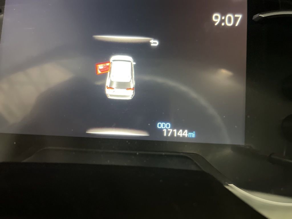 Used 2025 Toyota RAV4 XLE image 2