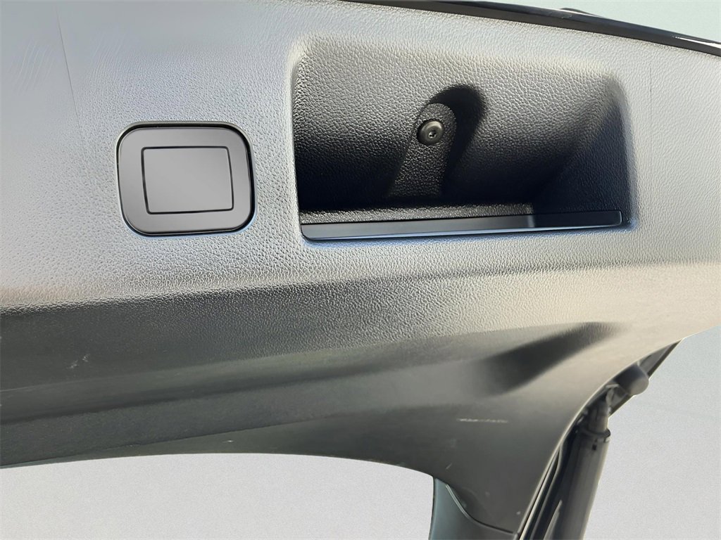 Used 2025 Chevrolet Equinox EV LT image 26