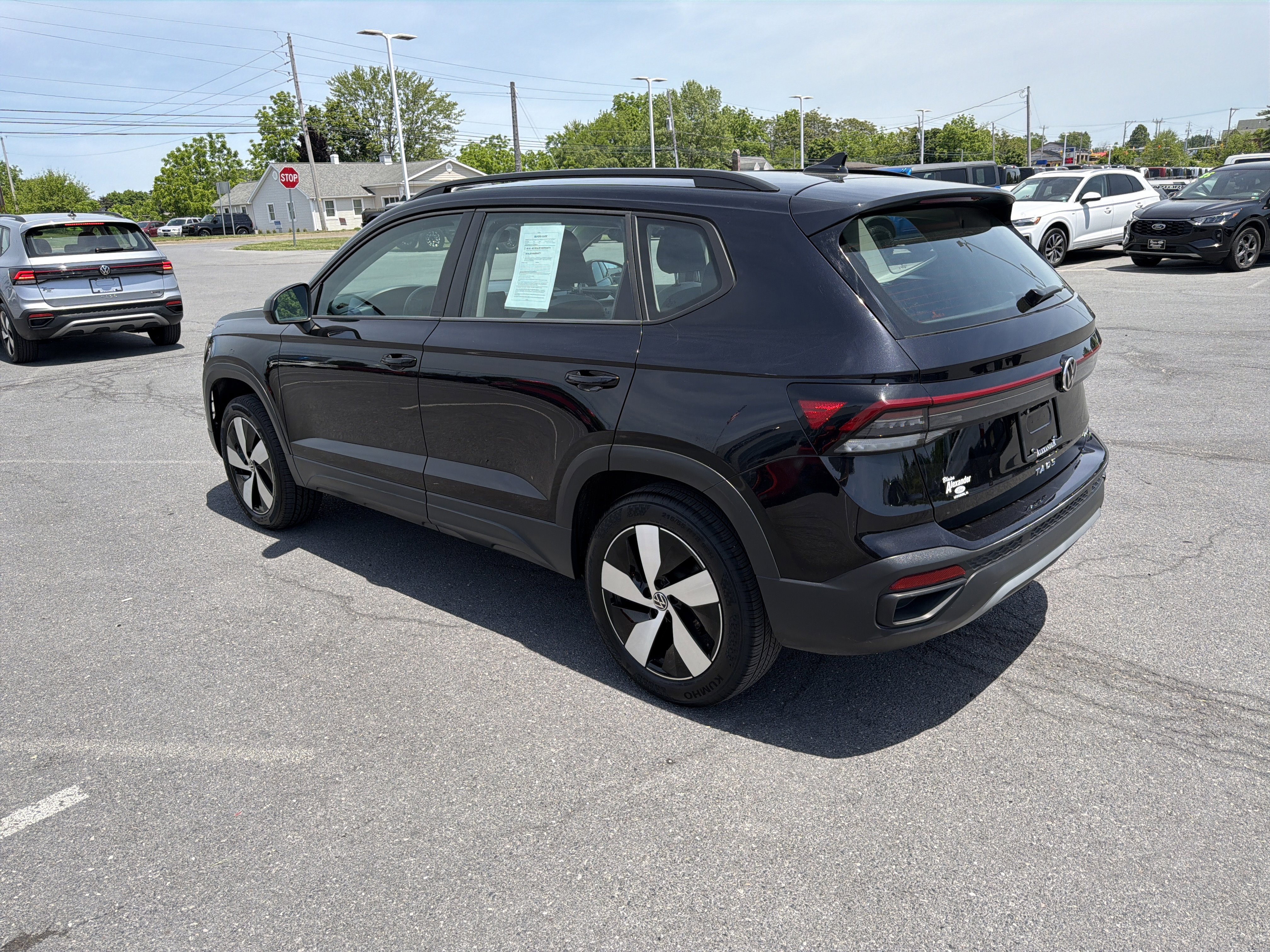 Used 2025 Volkswagen Taos S AWD/4WD image 6