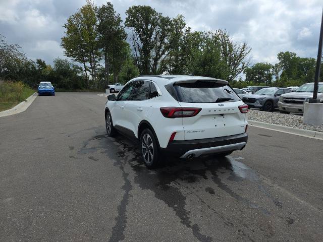 Certified 2023 Ford Escape Platinum AWD/4WD image 5