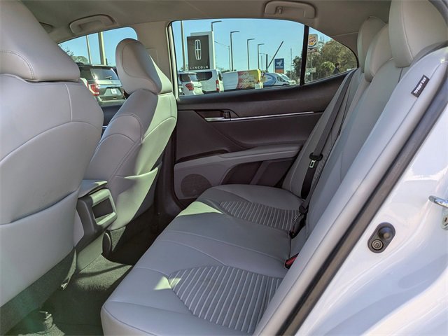 Used 2021 Toyota Camry SE image 12