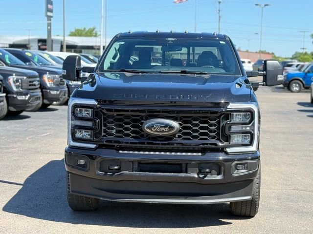 Certified 2025 Ford F350 XLT w/ Black Appearance Package AWD/4WD image 39