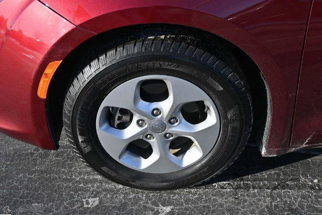 Used 2017 Chrysler Pacifica Touring-L Plus image 13