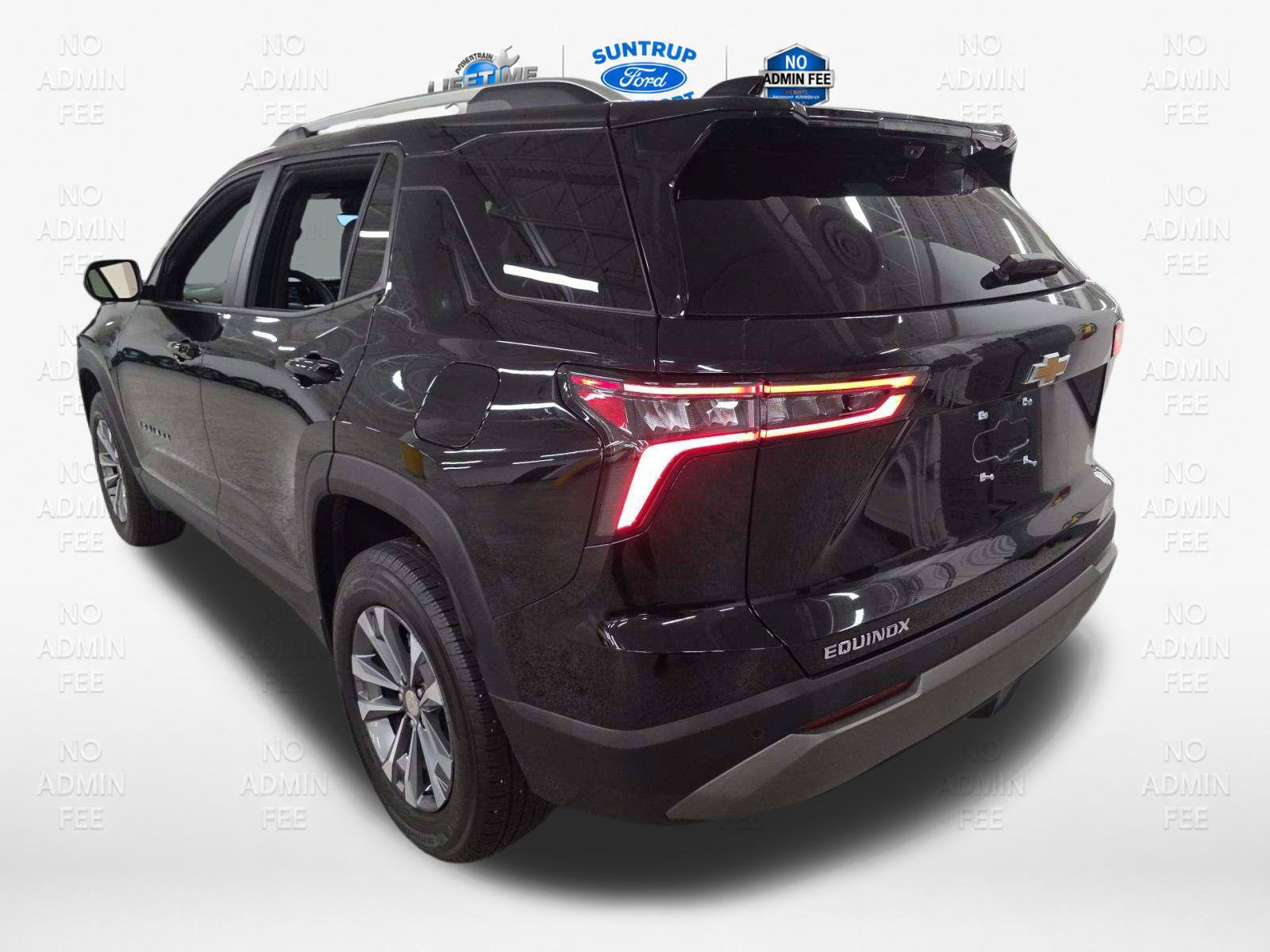 Used 2025 Chevrolet Equinox LT w/ Convenience Package II FWD image 2