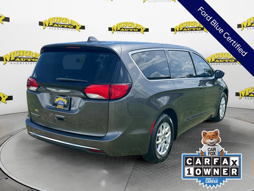 Used 2020 Chrysler Pacifica Touring FWD image 7