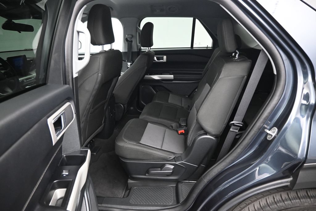 Certified 2023 Ford Explorer XLT RWD image 21